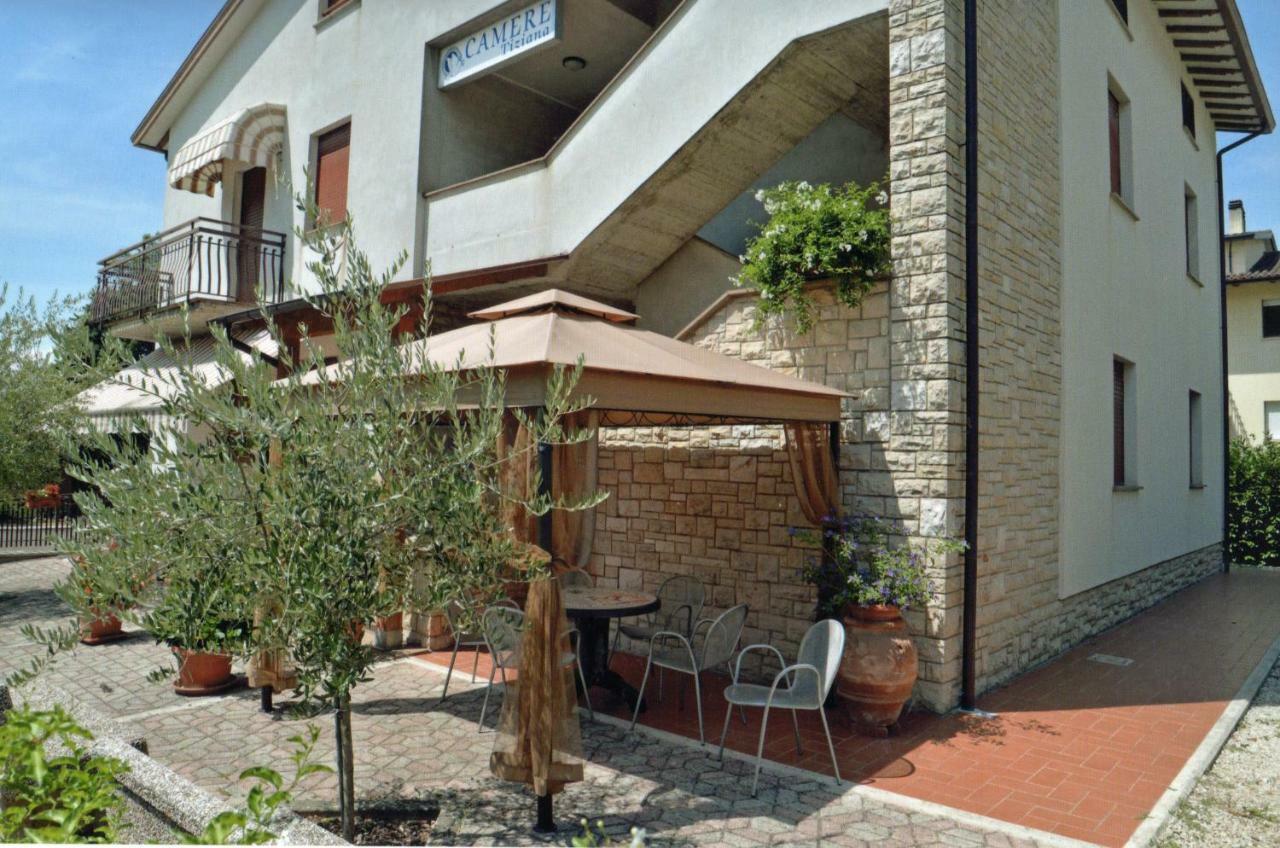 Camere Tiziana Assise Extérieur photo